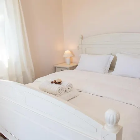 Anthoula Villa *
